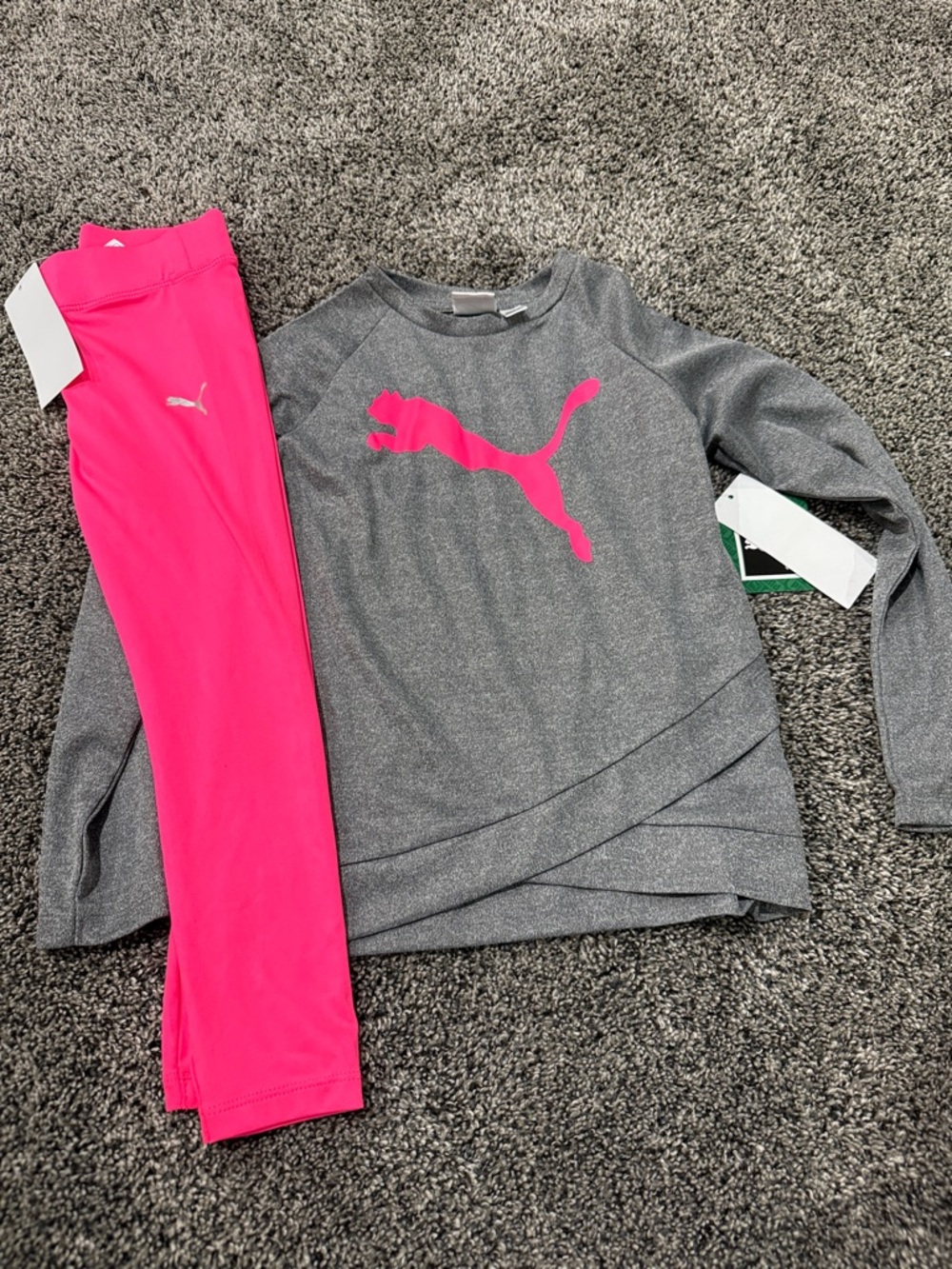 Puma Gray Top with Hot Pink Logo & Hot Pink Leggings size 5 Set